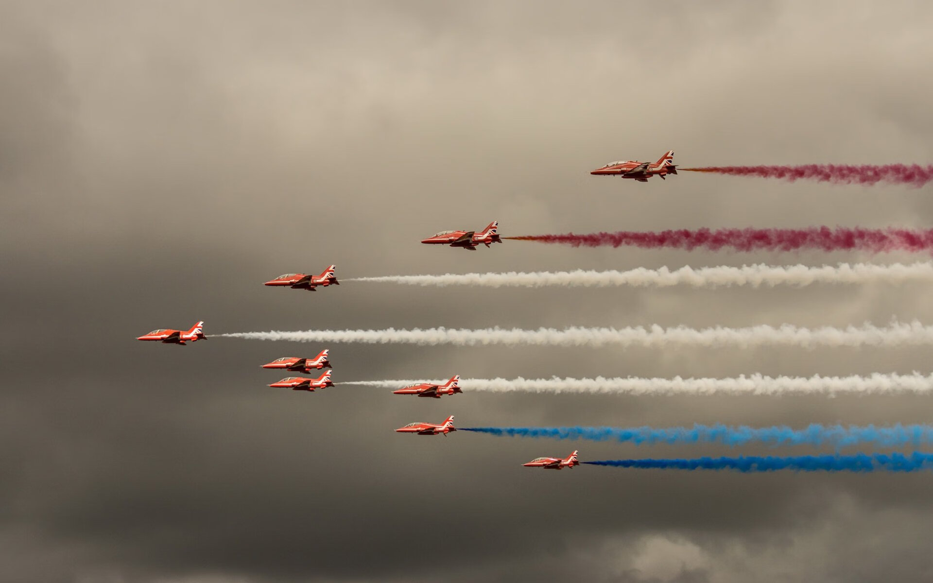 切尔西快速反击战术屡次威胁PSG防线，切尔西战术分析